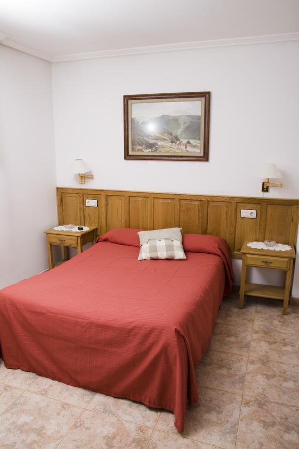 Hotel Restaurante Prado Boal Bagian luar foto